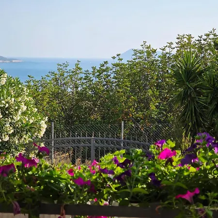 Вилла Paradise Found Комижа