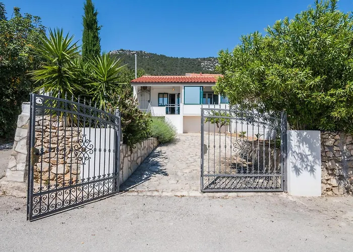 Villa Paradise Found